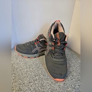 ASICS Gel-Venture Charcoal & Coral Athletic Sneakers Sz 8 Trail Running Sneakers